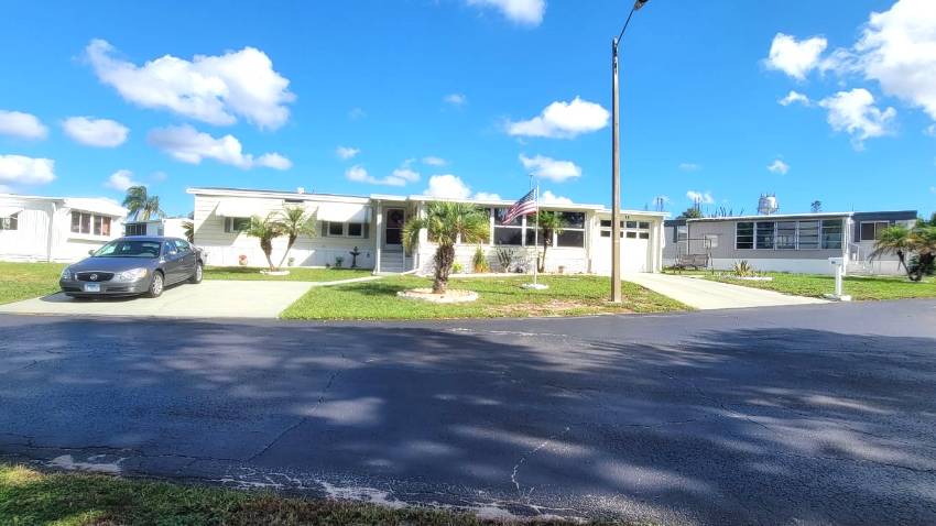 84 Emerald Dr. East a Dundee, FL Mobile or Manufactured Home for Sale